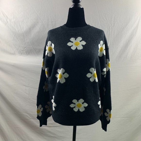 Black Daisy Flower Pattern Sweater - Picture 4 of 6